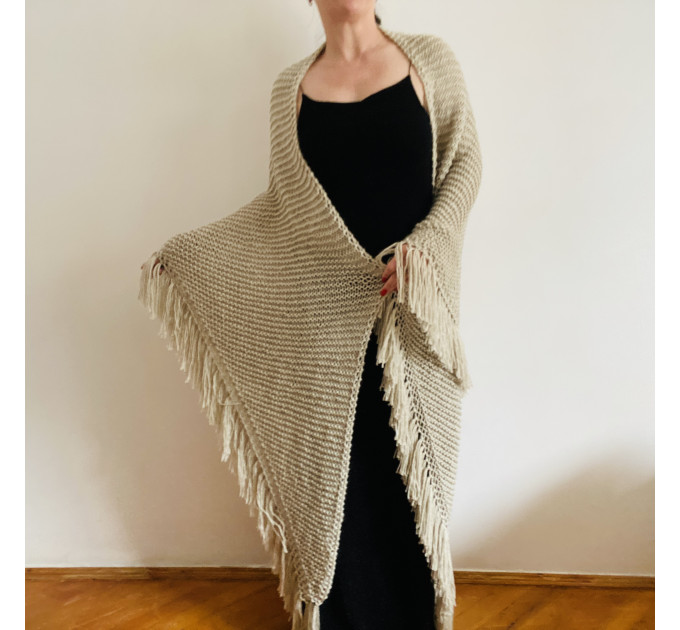 Wedding Shawl With Brooch, Bridal Evening Shawl, Plus Size Bride Shawl, Triangle Alpaca Shawl, Brown Knit Shoulders Wrap
