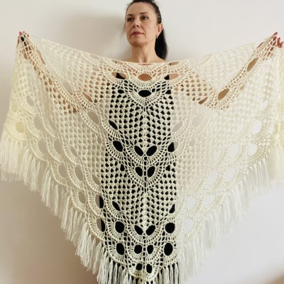 Ivory bride shawl winter cream wool triangle shawl fringe bridal shawl wedding cape bride cover up bridal party shawl bridesmaid shawl