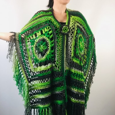Knit poncho green wool cape poncho fringe crochet blanket poncho rainbow hippie poncho unisex poncho wrap multicolor mexico poncho