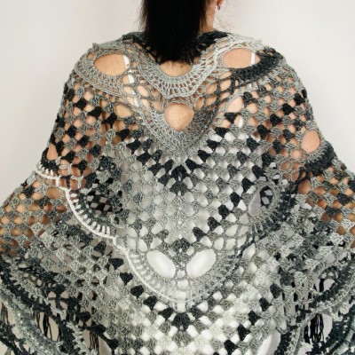 Witch shawl black gothik shawl obsidian wool fringe shawl women gradient shawl ombre crochet triangle shawl halloween witchy shawl festival